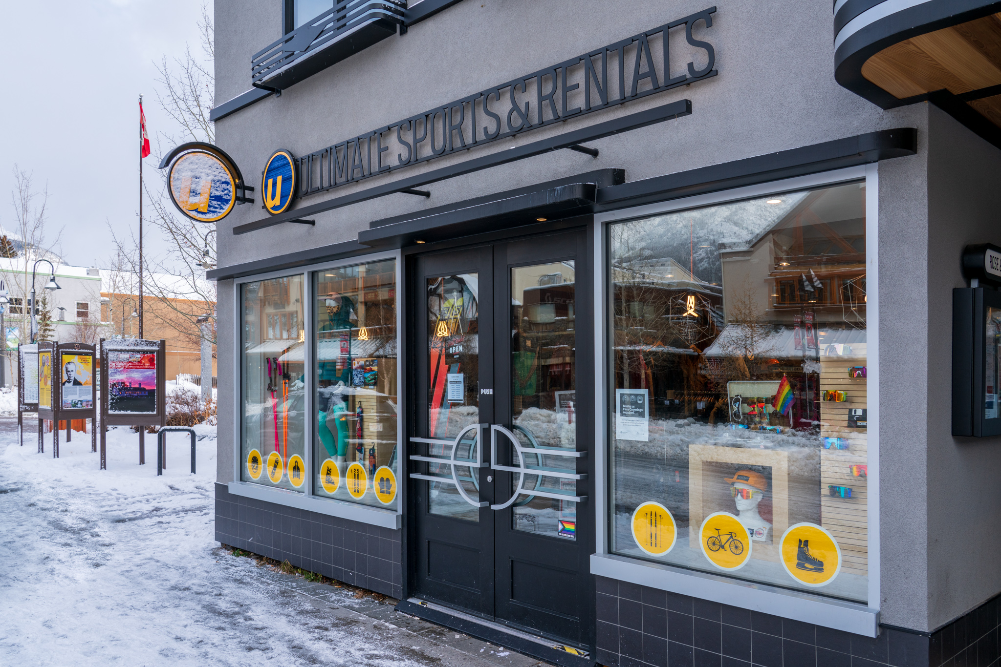 Winter Retail Shop - Ultimate Sports